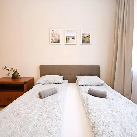 Apartment Przytulne Studio Z Klimatyzacja Blisko Plazy By Noclegi Renters